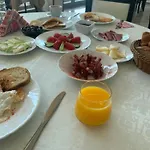Risus Hotell Golem (Tirana)