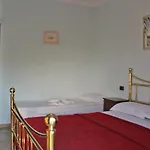 Risus Hotell Golem (Tirana)