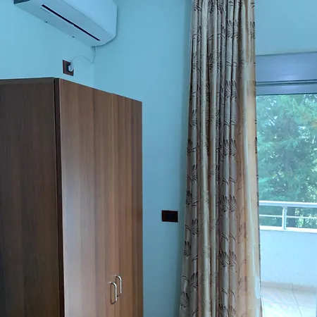 Risus Hotel