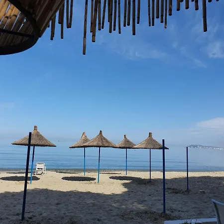 Hotel Risus Golem (Tirana)