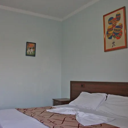 Risus * Golem (Tirana)