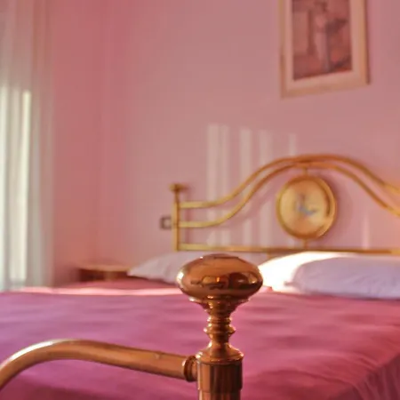 Risus * Golem (Tirana)